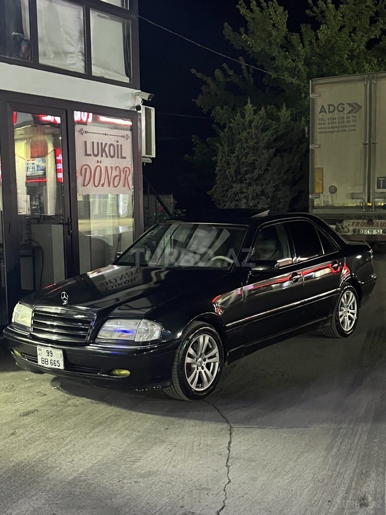 Mercedes C 230