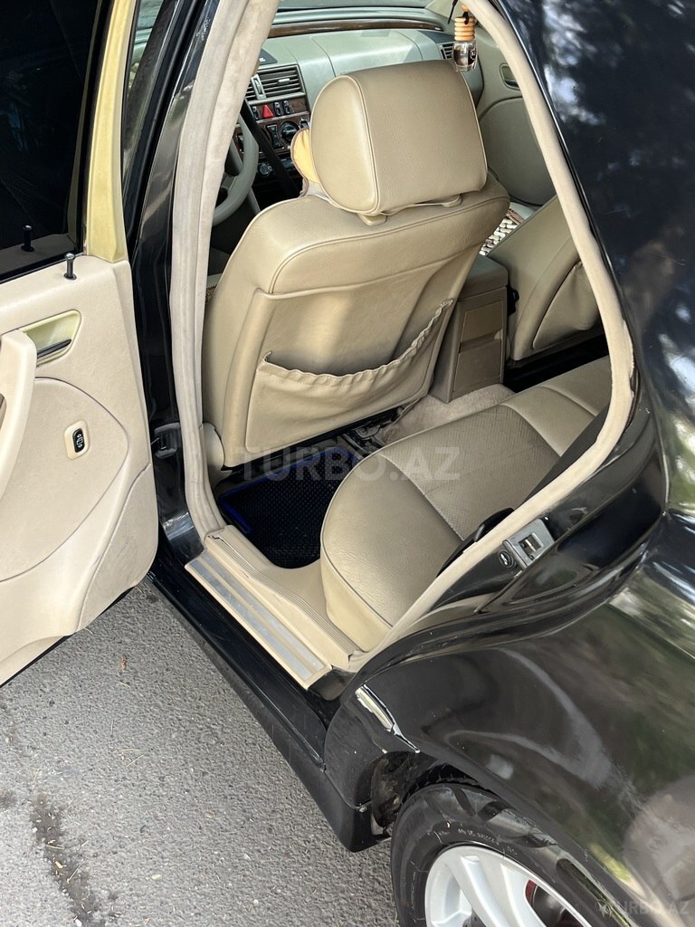 Mercedes C 230