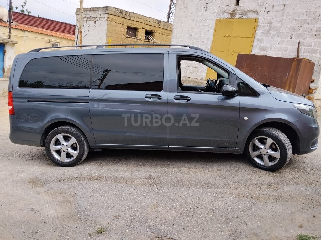 Mercedes Vito 121