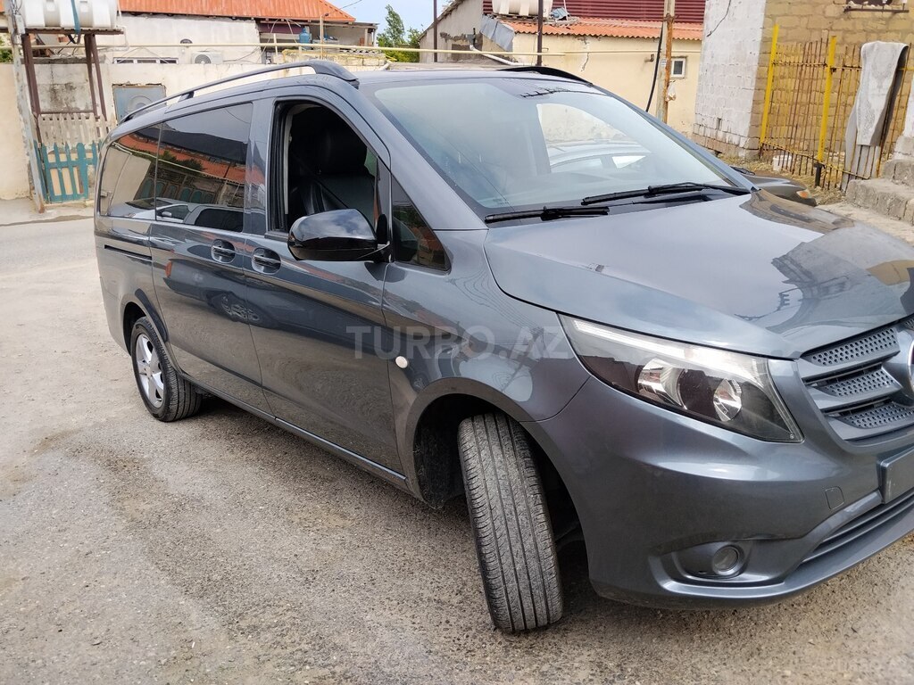 Mercedes Vito 121