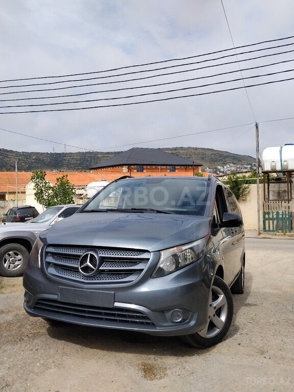 Mercedes Vito 121