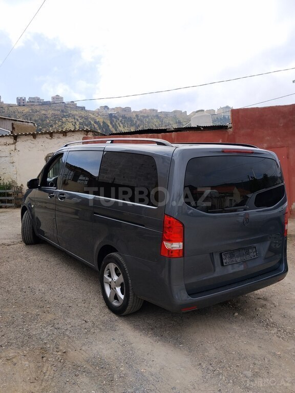 Mercedes Vito 121