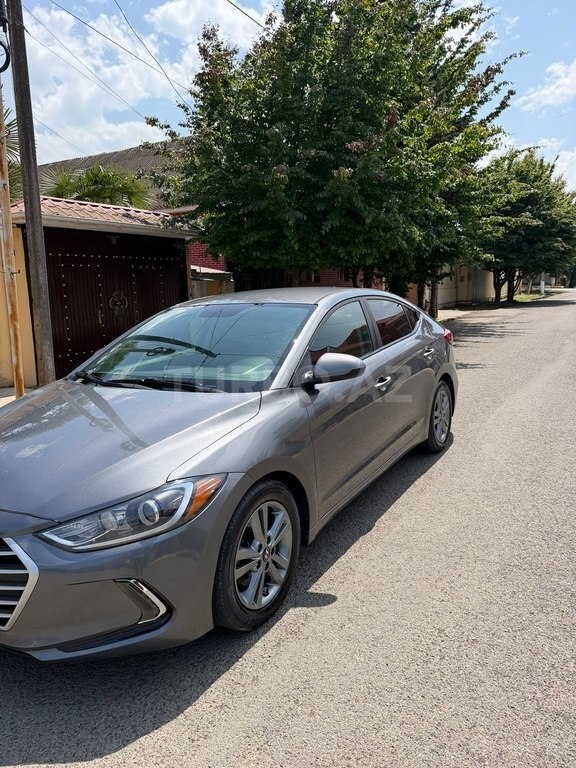 Hyundai Elantra