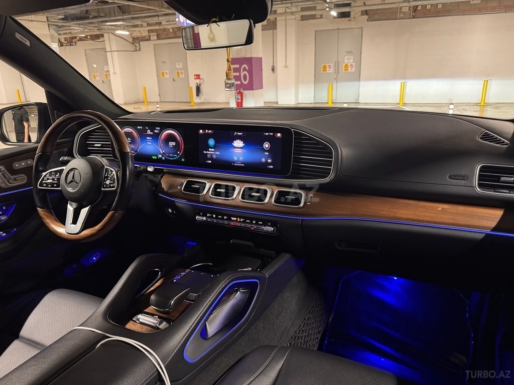 Mercedes GLS 450 4MATIC
