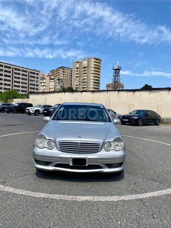 Mercedes C 200