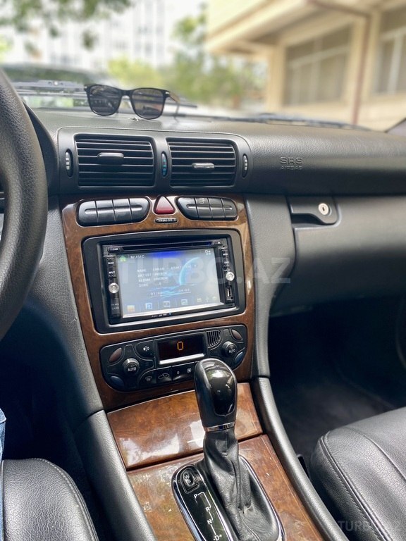 Mercedes C 200