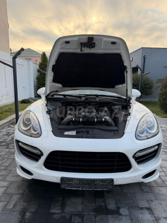Porsche Cayenne Turbo S