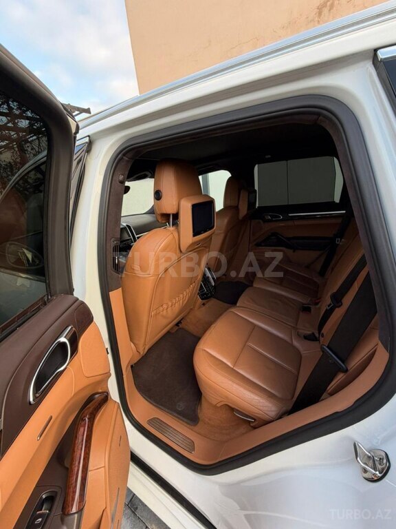 Porsche Cayenne Turbo S