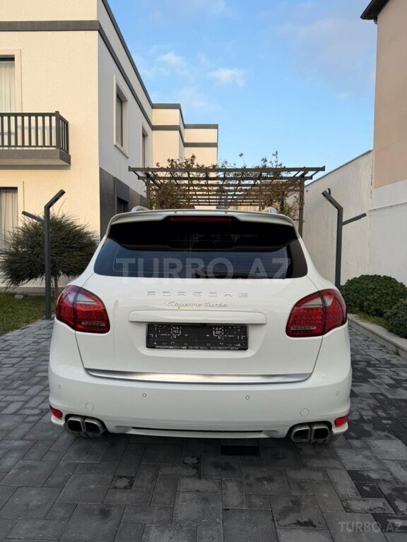 Porsche Cayenne Turbo S