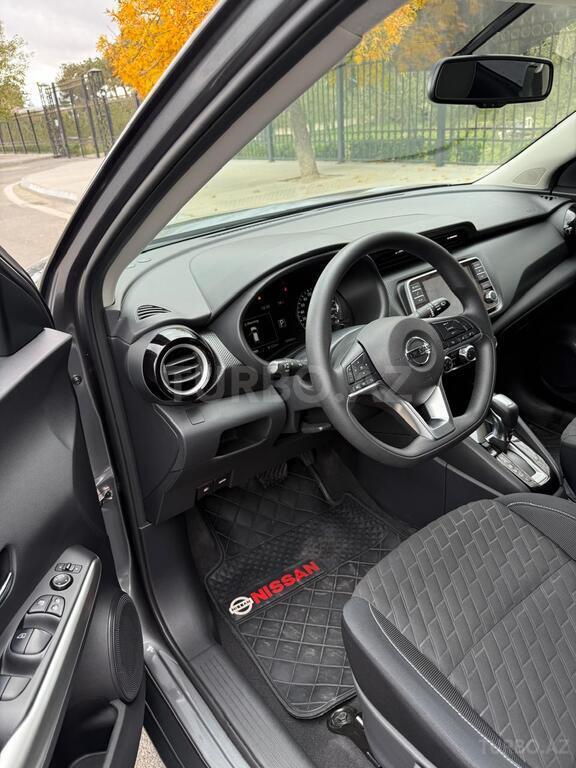 Mercedes B 200