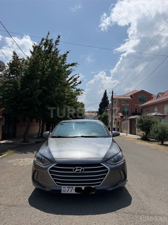 Hyundai Elantra