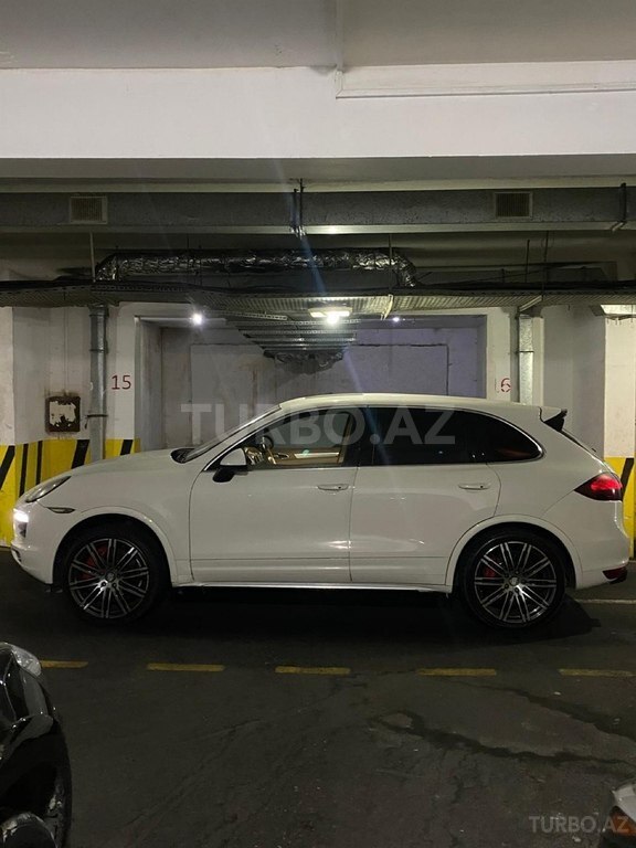 Porsche Cayenne Turbo