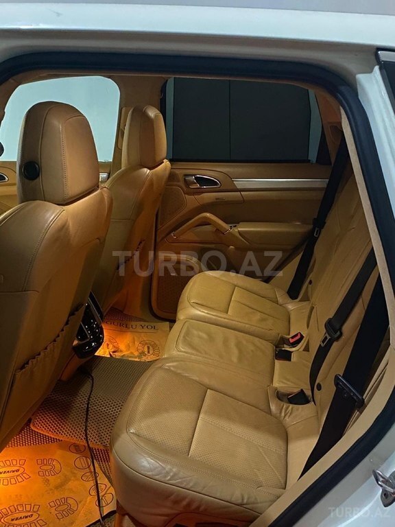 Porsche Cayenne Turbo