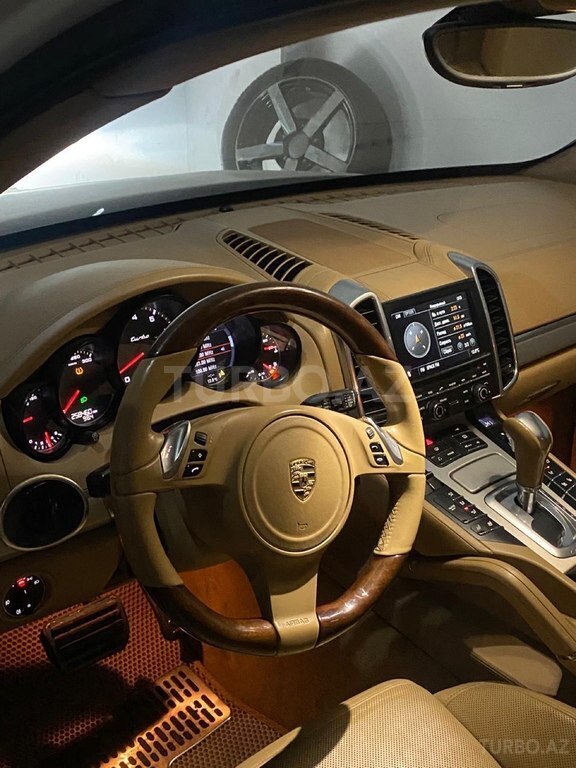 Porsche Cayenne Turbo