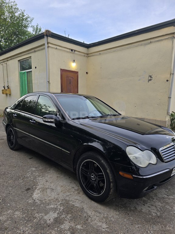 Mercedes C 240
