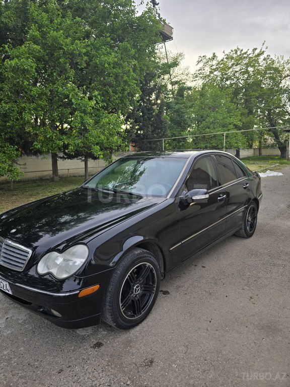 Mercedes C 240
