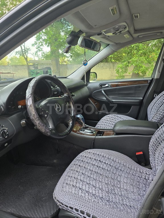 Mercedes C 240