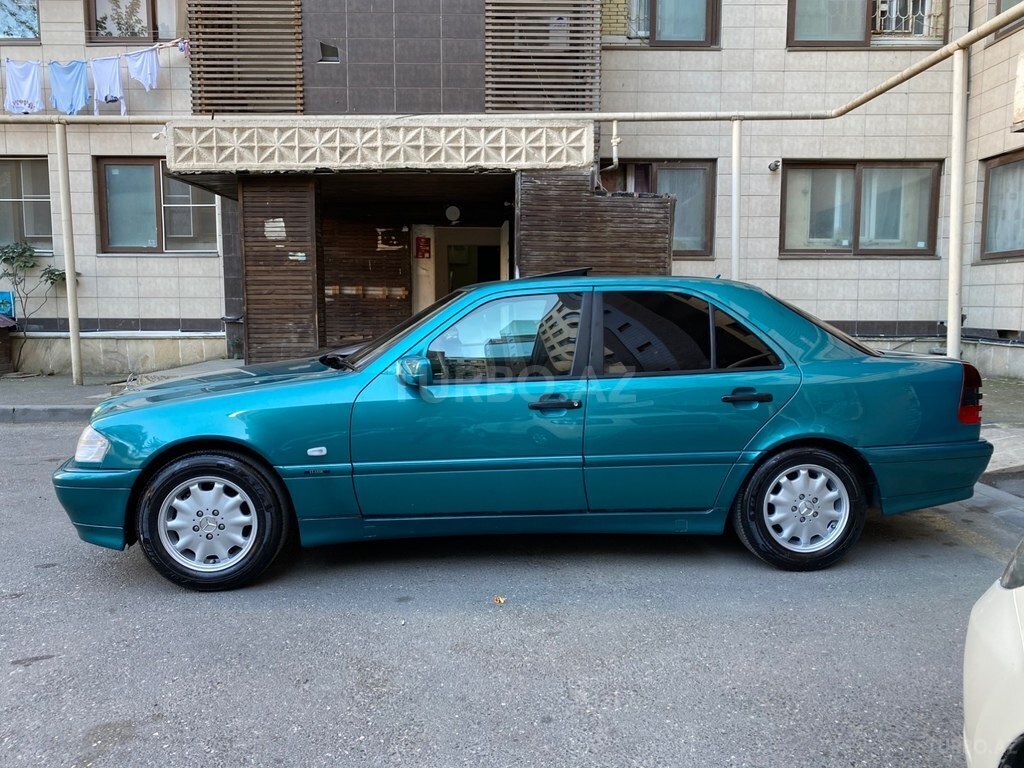 Mercedes C 180