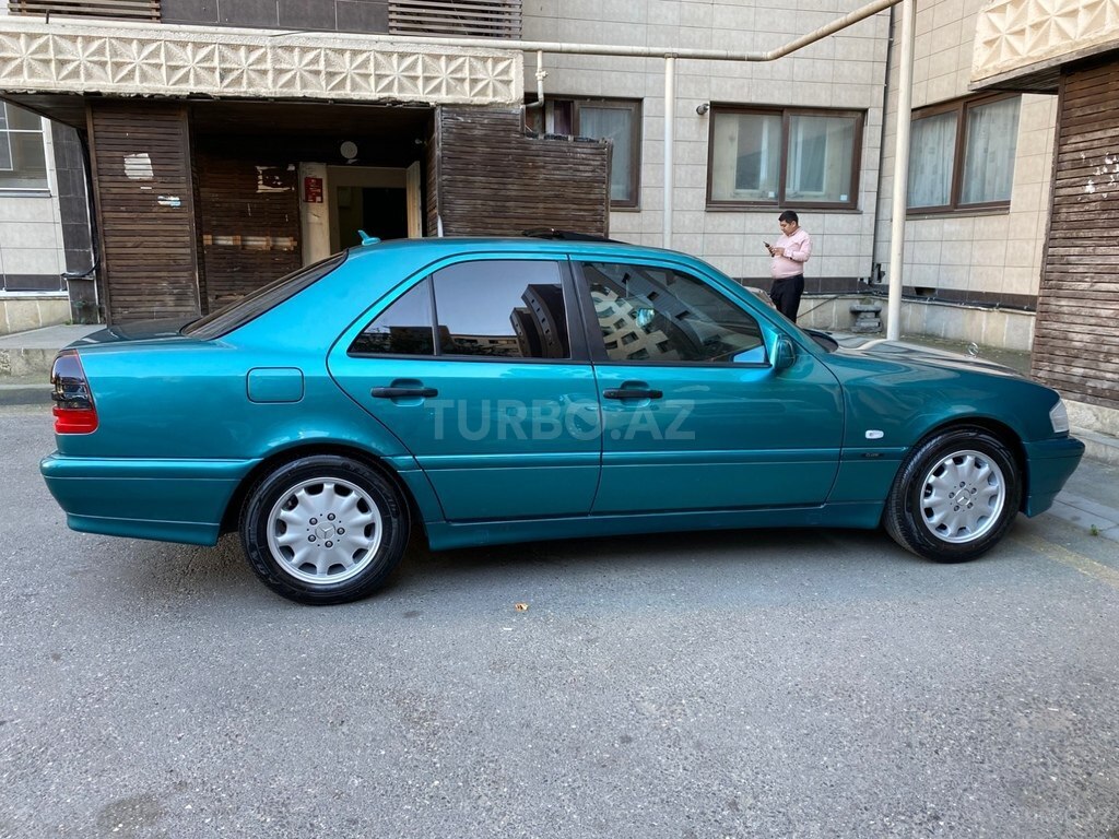 Mercedes C 180