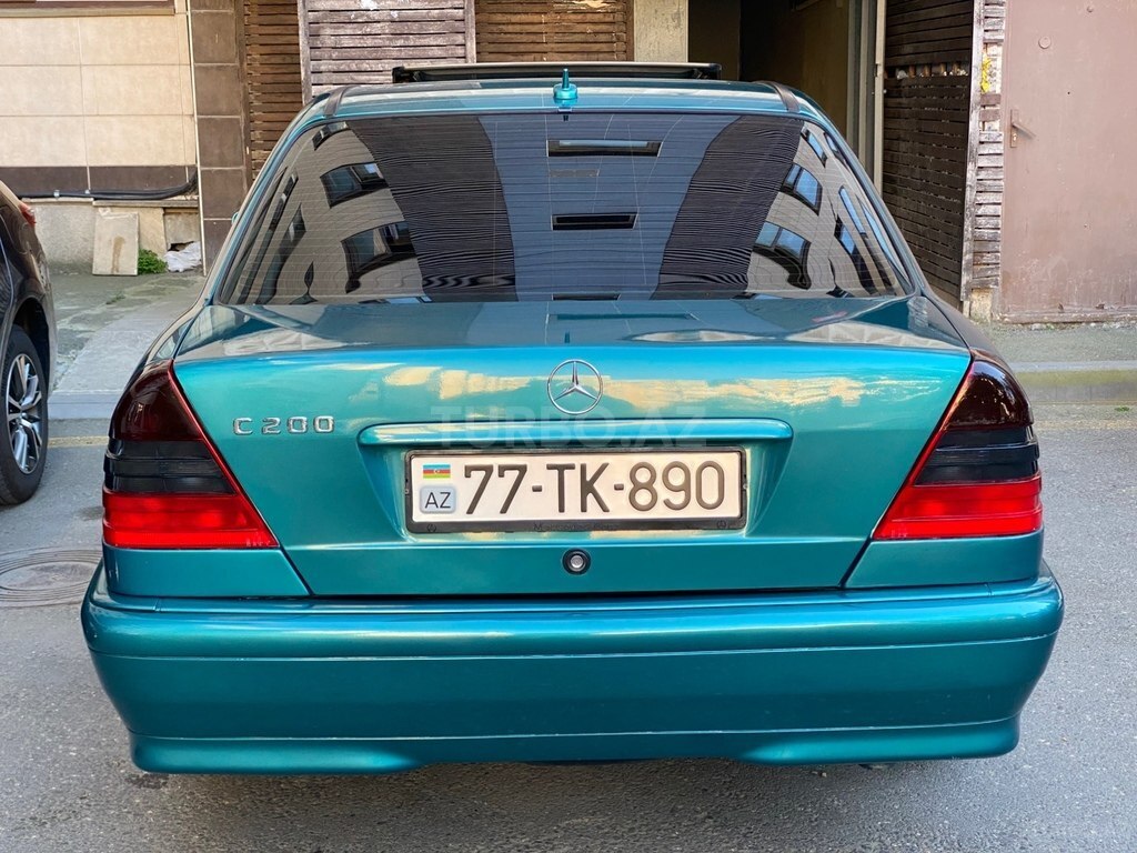 Mercedes C 180