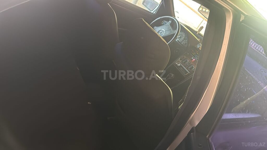Mercedes C 200