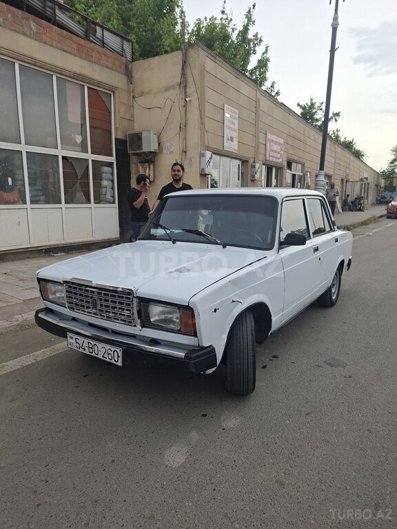 LADA (VAZ) 2107