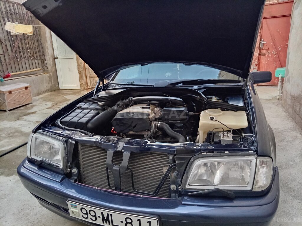 Mercedes C 180