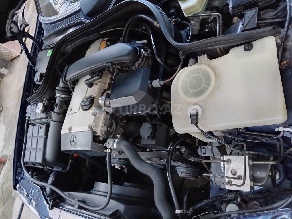 Mercedes C 180