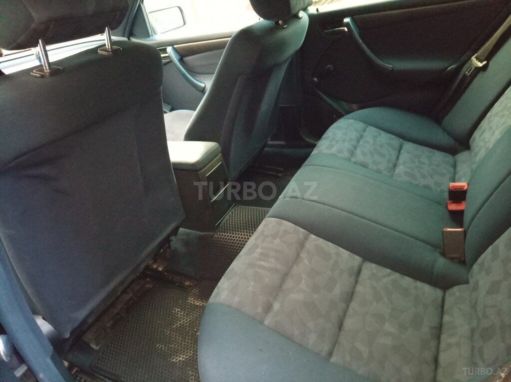 Mercedes C 180