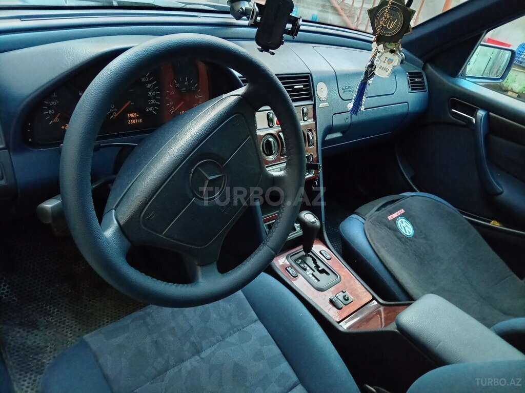Mercedes C 180