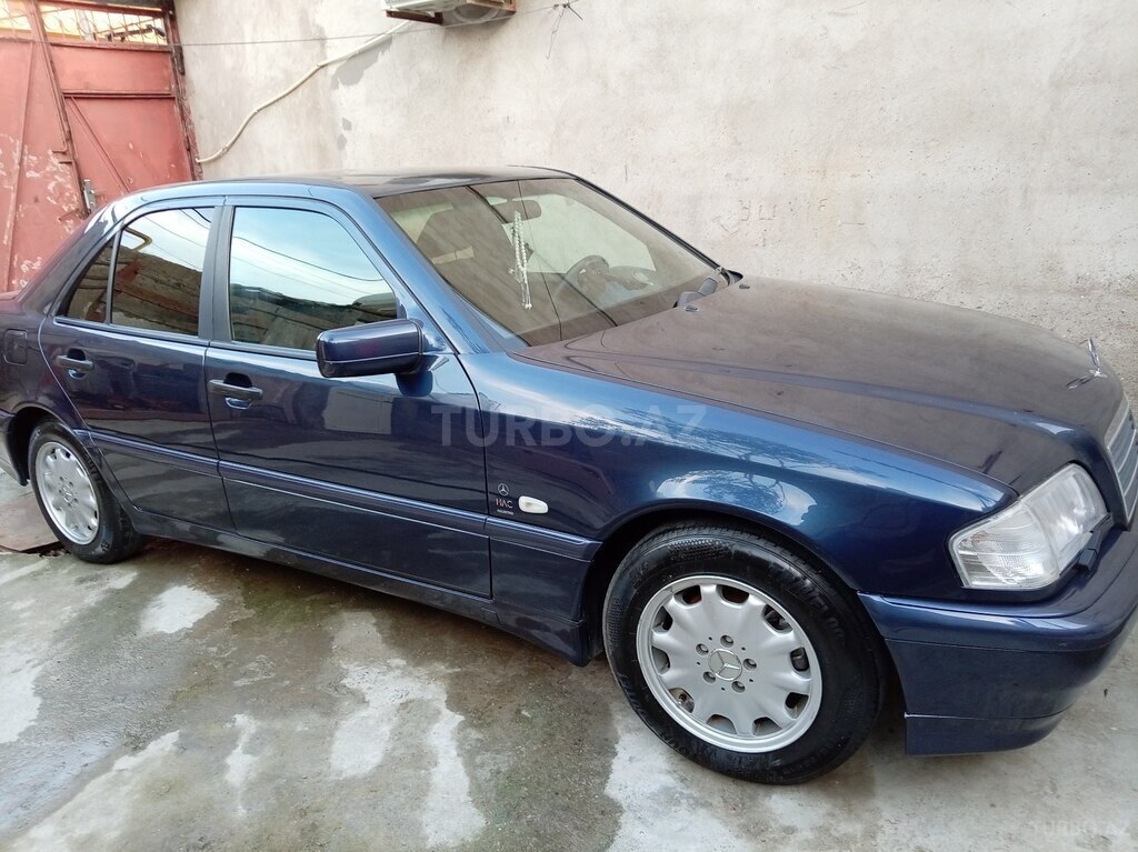 Mercedes C 180
