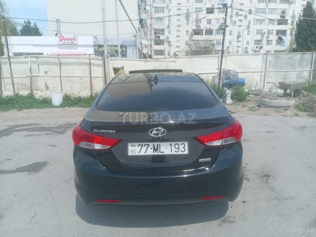Hyundai Elantra
