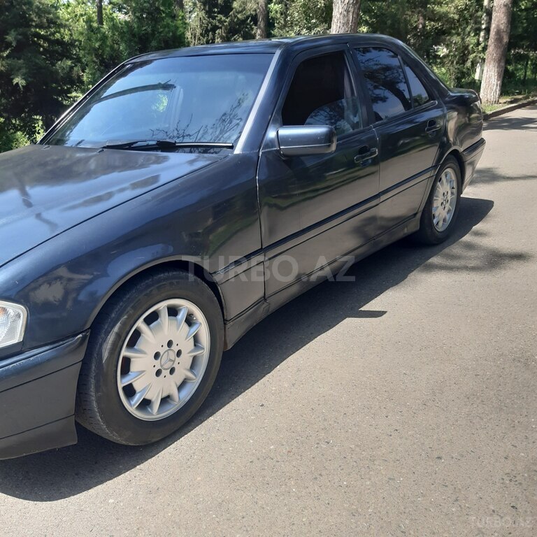 Mercedes C 230