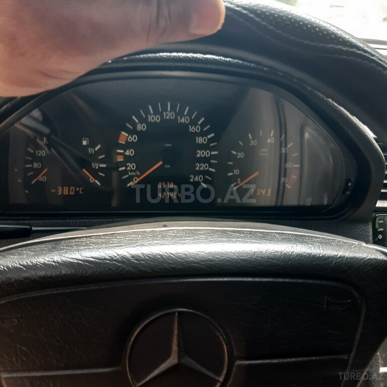 Mercedes C 230