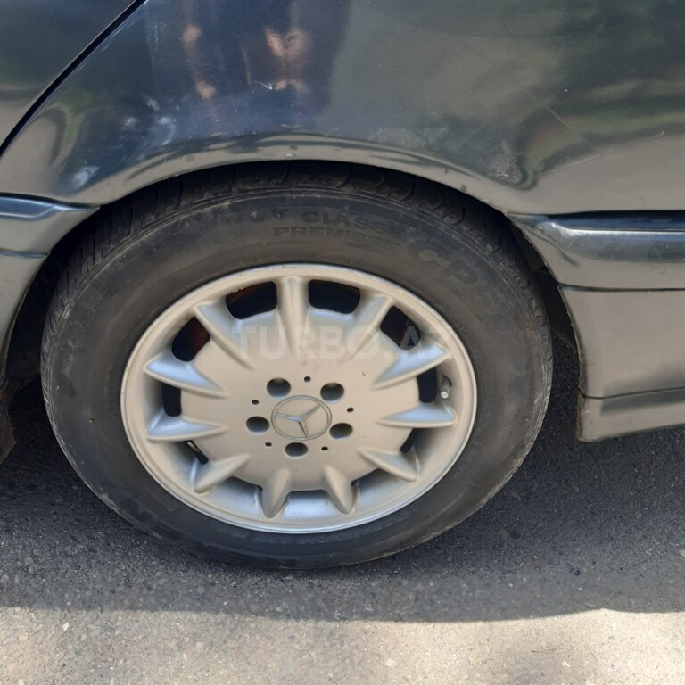 Mercedes C 230