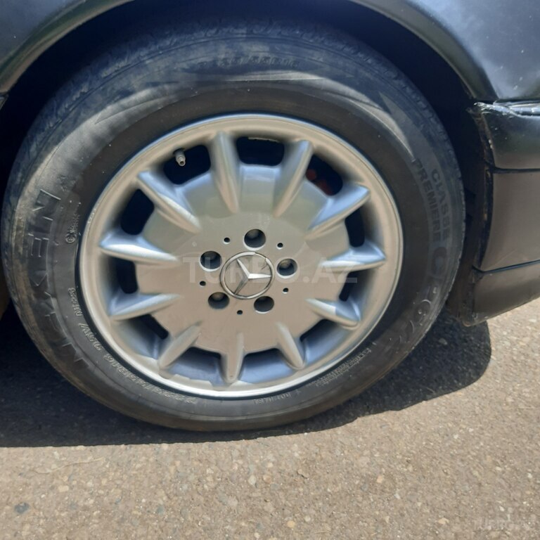 Mercedes C 230