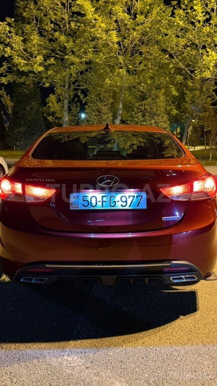 Hyundai Elantra