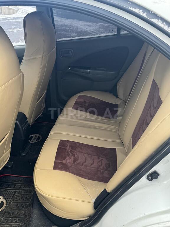Nissan Sunny