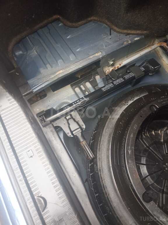 Mercedes C 200