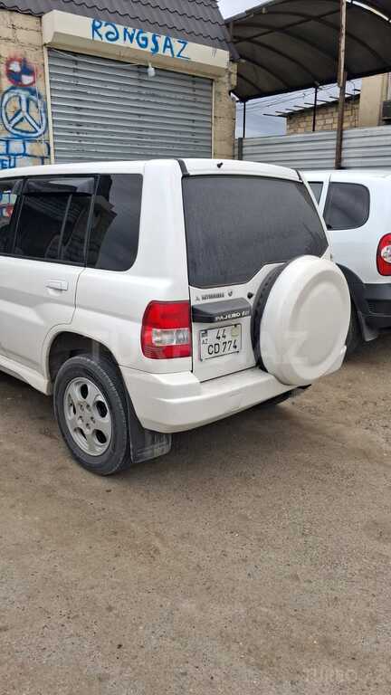 Mitsubishi Pajero io