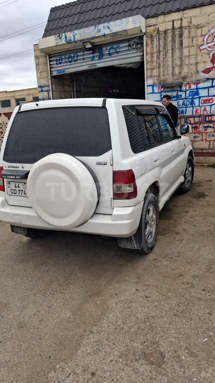 Mitsubishi Pajero io