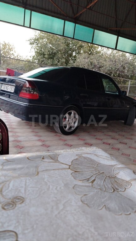 Mercedes C 240