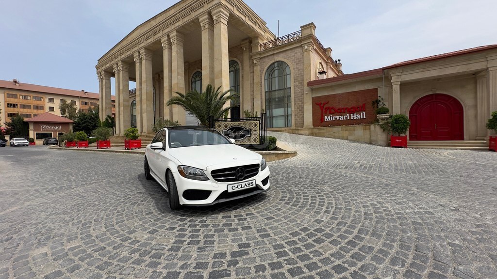 Mercedes C 300
