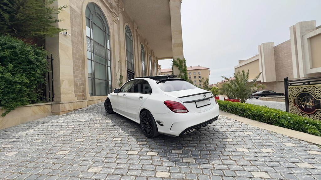 Mercedes C 300