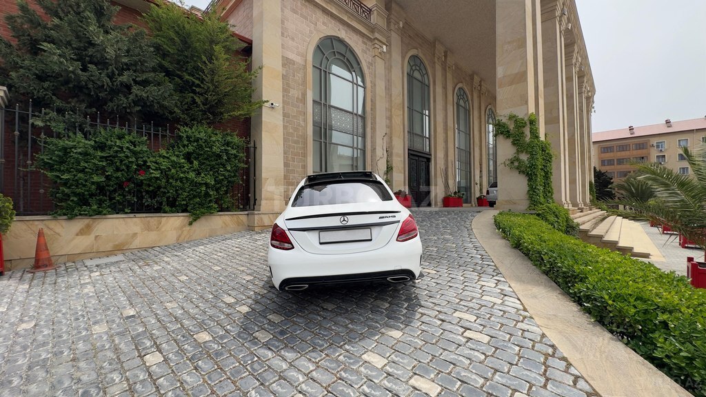 Mercedes C 300