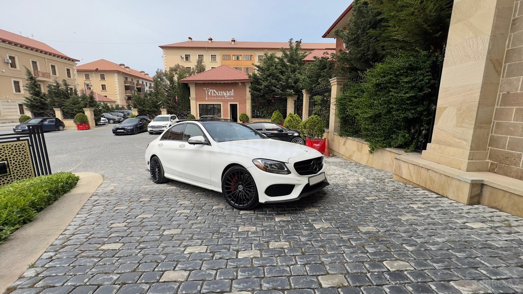 Mercedes C 300