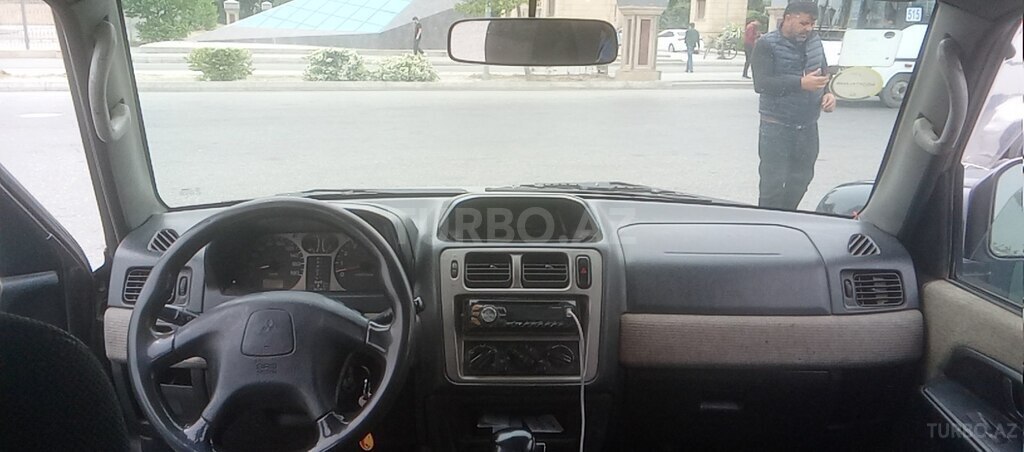 Mitsubishi Pajero io