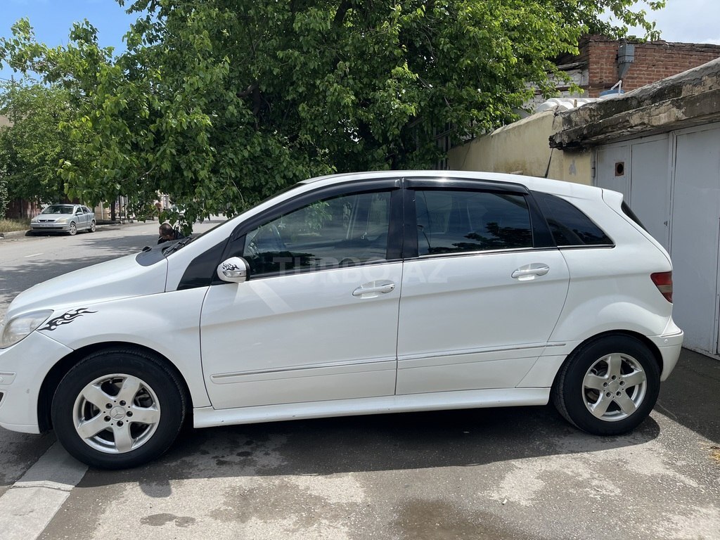 Mercedes B 170