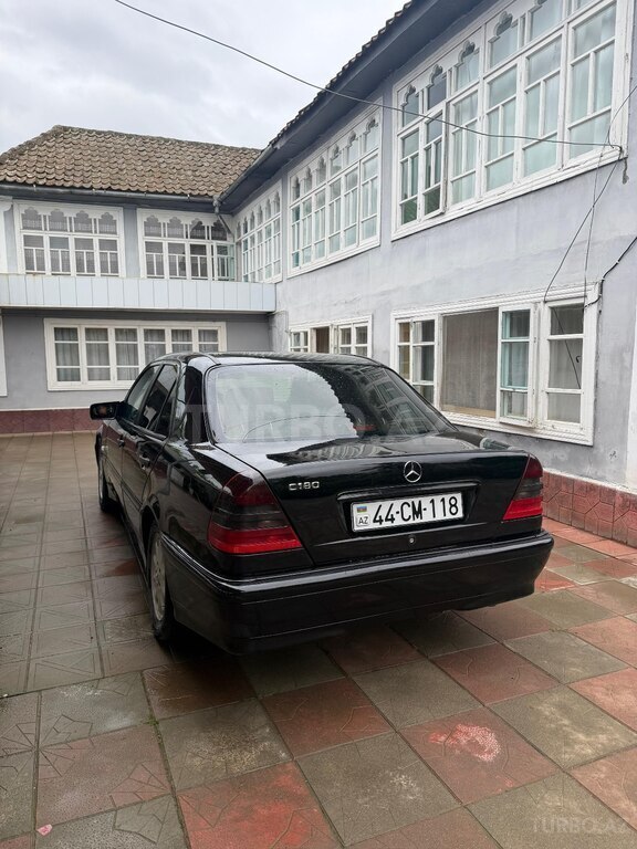 Mercedes C 180