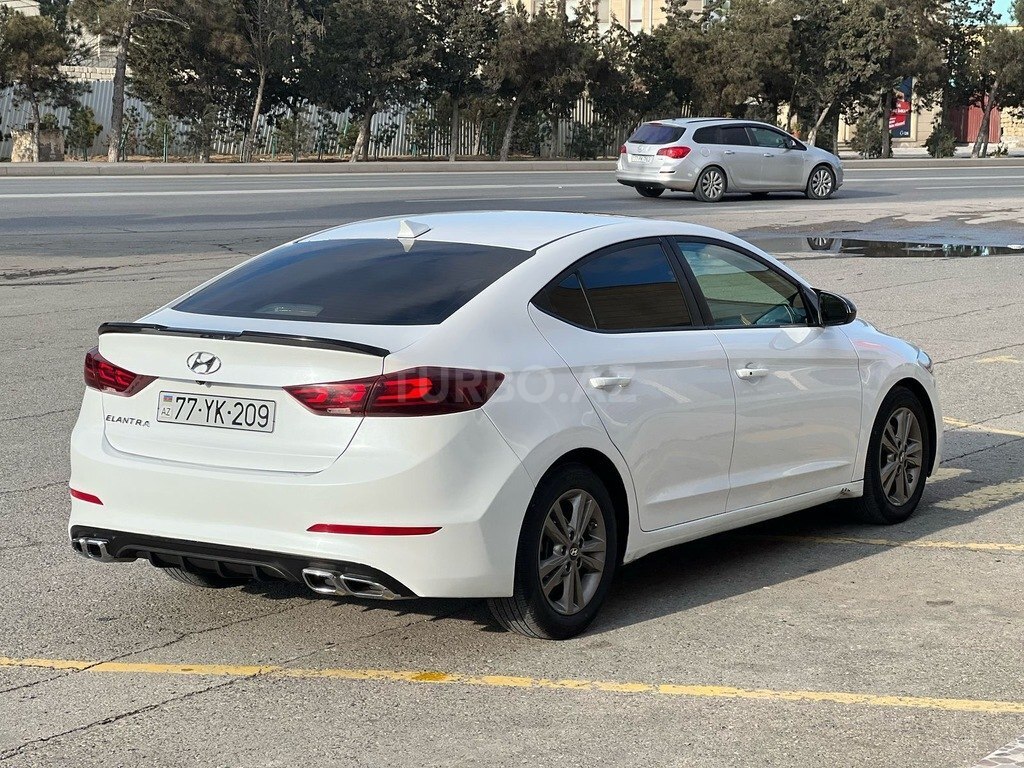 Hyundai Elantra